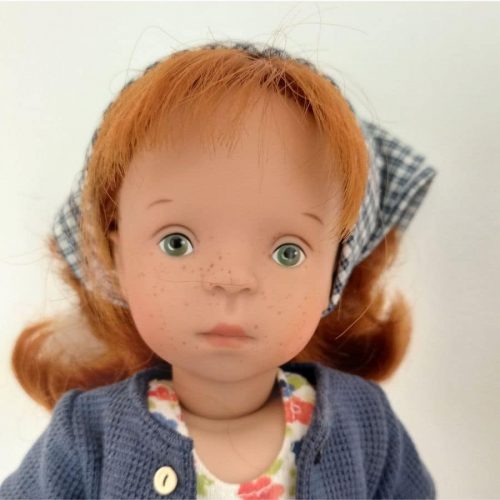 Photo du visage de la poupée Louise de Sylvia Natterer pour White Balloon