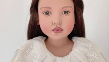 Photo du visage de la poupée Molly d'Helen Kish