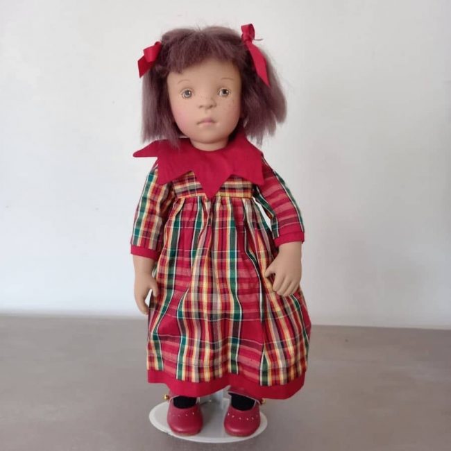 Photo de la poupée Nora de Sylvia Natterer pour Zwergnase
