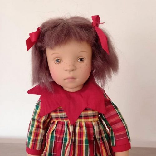 Photo du visage de la poupée Nora de Sylvia Natterer pour Zwergnase