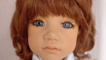 Photo du visage de la poupée Enzo d'Annette Himstedt