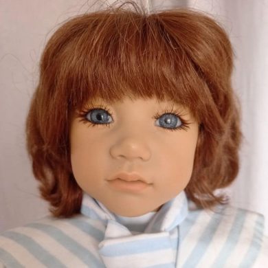 Photo du visage de la poupée Enzo d'Annette Himstedt