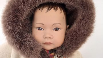 Photo du visage de la poupée esquimau de Heidi Ott
