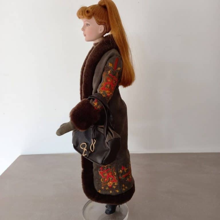 Poupée de collection Linda McCall, la sœur de