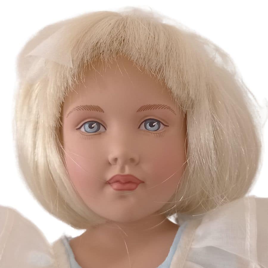 photo du visage de la poupée Margot d'Helen Kish