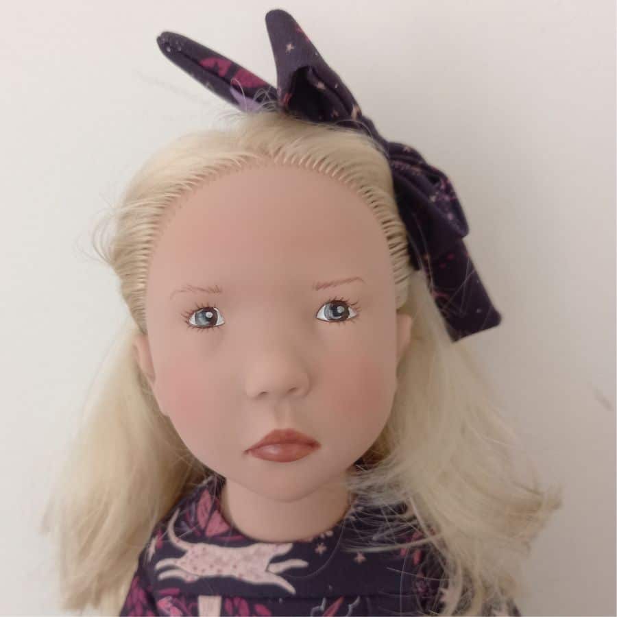 Photo du visage de la poupée Almke de Zwergnase