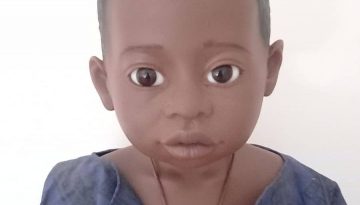 Photo du visage de la poupée Yoromong de Philip Heath