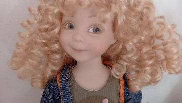 Photo du visage de la poupée boldiblocks de Dianna Effner
