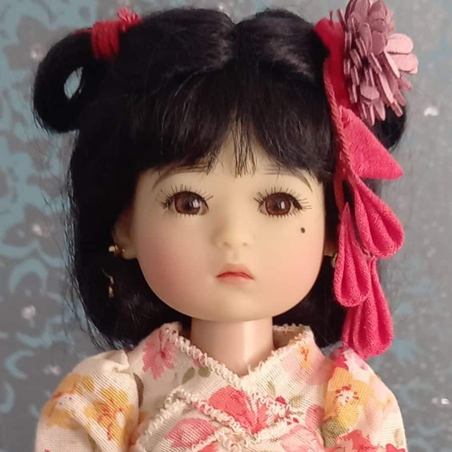 Photo du visage de Miki de Ruby Red