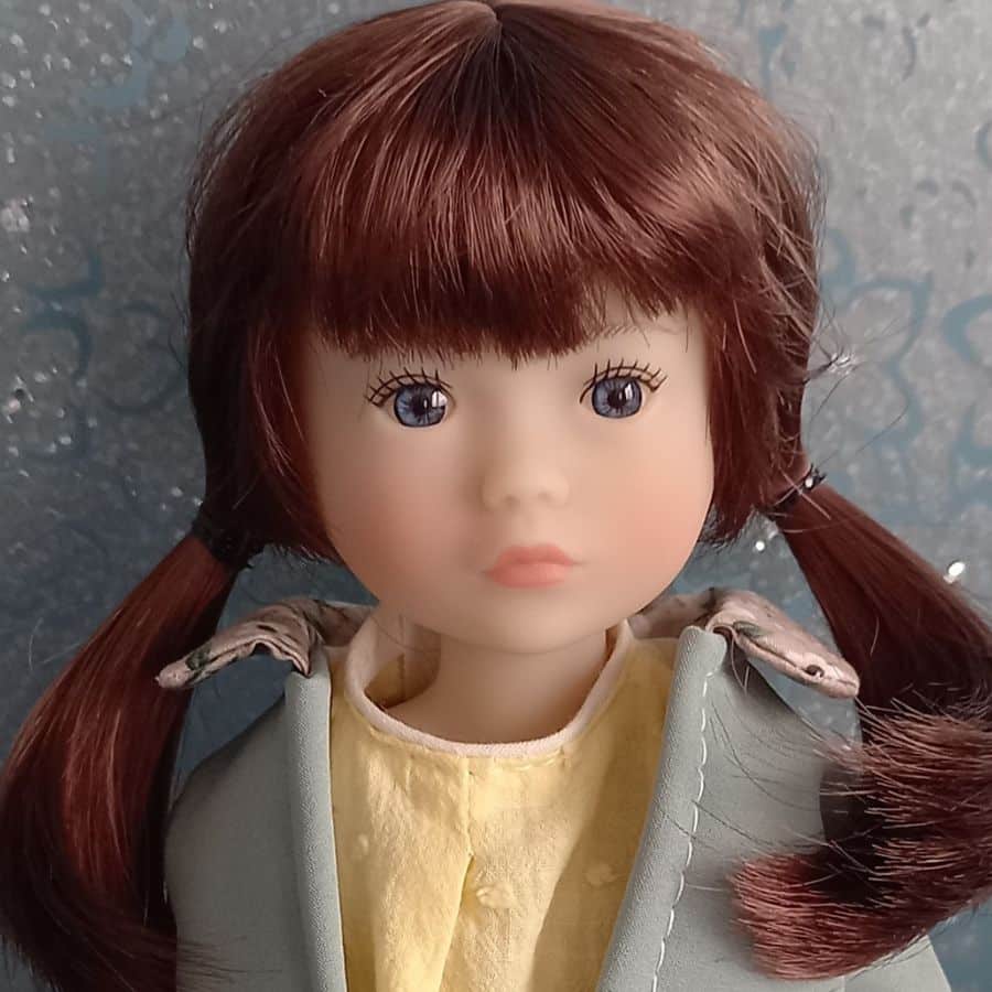 Photo du visage de la poupée Tracy de Ruby Red