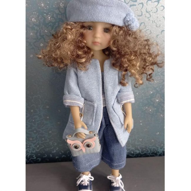 Photo de la poupée Violette de Ruby Red