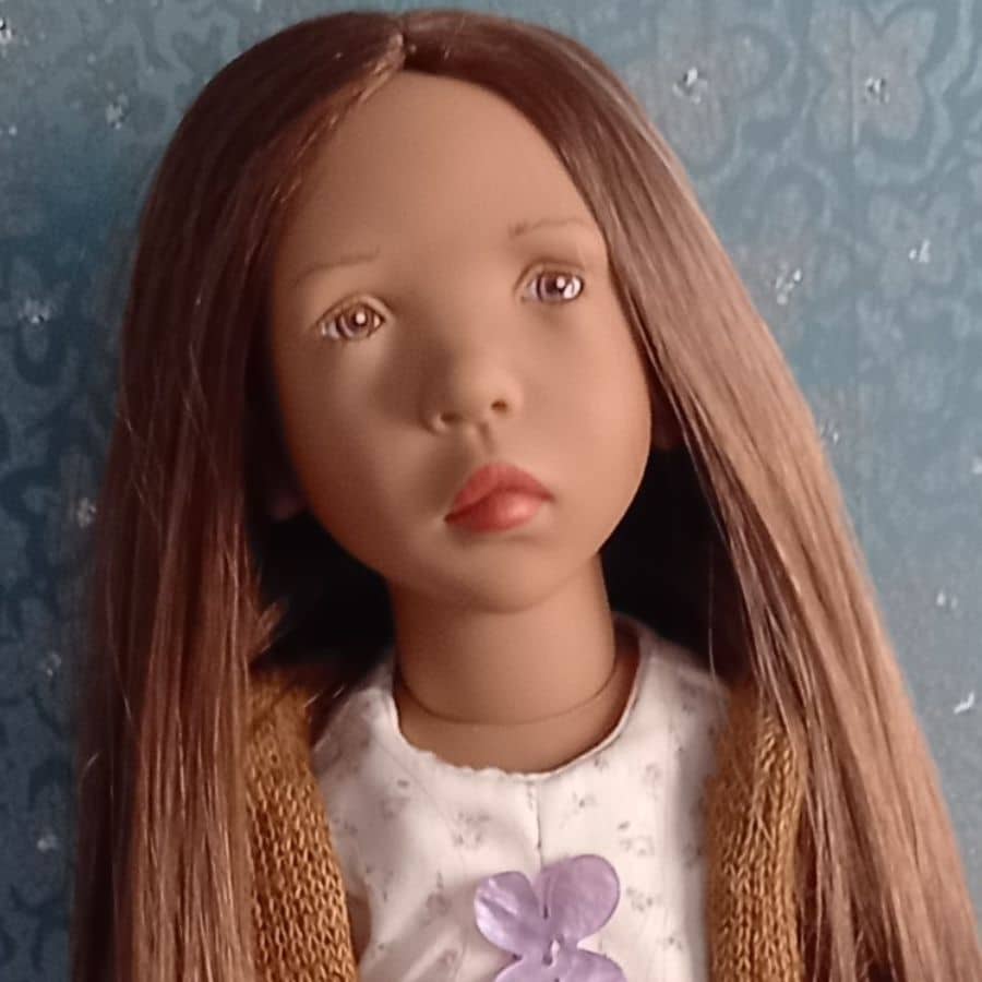 Photo du visage de la poupée Wiepke de Zwergnase